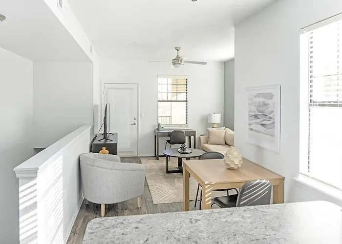 Landing Modern With Amazing Amenities Tucson